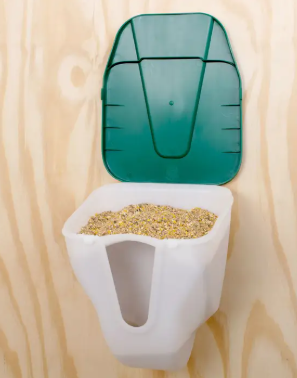 NO WASTE/ OUTDOOR FEEDER